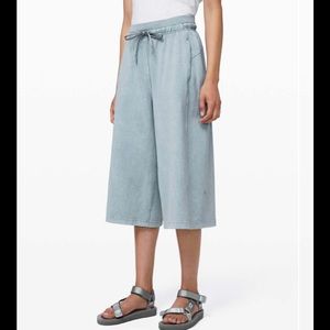 Lululemon Inner Glow Culotte 6 in Washed Chambray